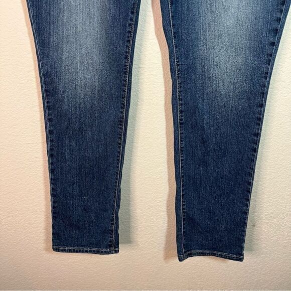 Signature by Levi's Medium Blue High Rise Modern Slim Jeans Womens Size 33 - Picture 3 of 9